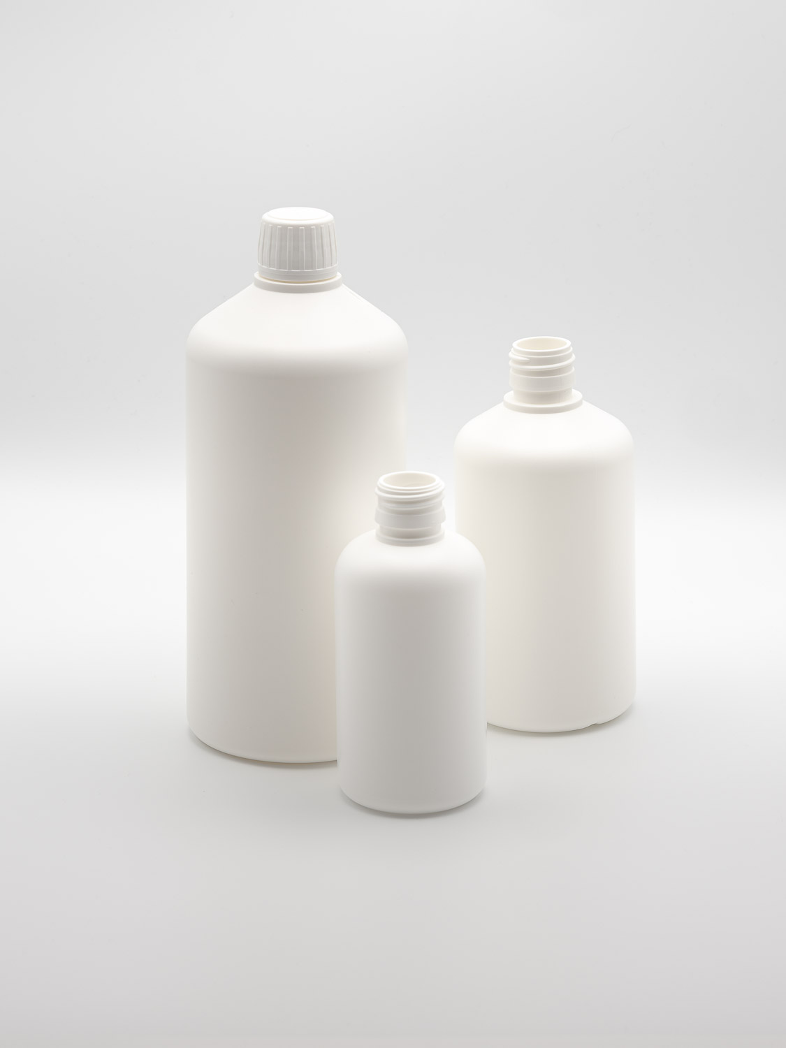 Fles plastiek HD-PE hard wit ingekleurd